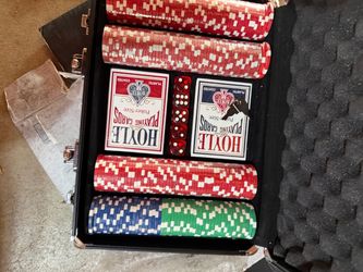 Poker set 200 chips new open box