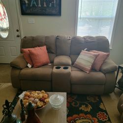 Ashley Love Seat -Rocker/Recliner