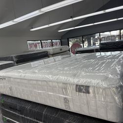 KING SIZE AIRELOOM COPPERTECH (LUXURY-FIRM) MATTRESS & BOX SPRINGS BED SET