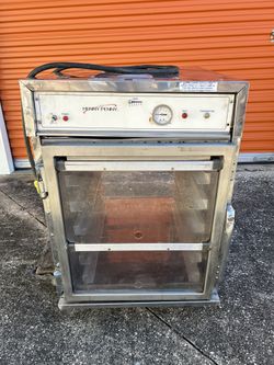 Henny Penny HC-903 heated holding cabinet.