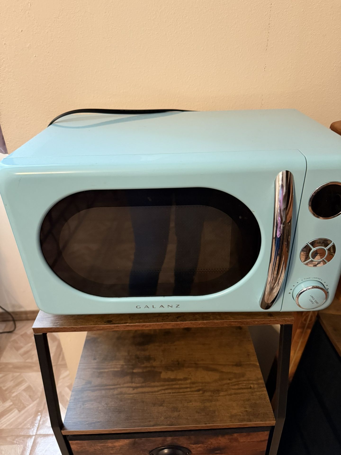Retro Microwave Oven