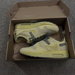 Nike Travis Scott Cactus Jack Air Max 1 Saturn Gold Shoes Size 9