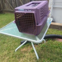 Pet Taxi (pet carrier) by Petmate