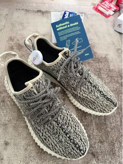 OG 2015 DS!!!! 2015 turtle dove yeezy Deal do the century. Size 9