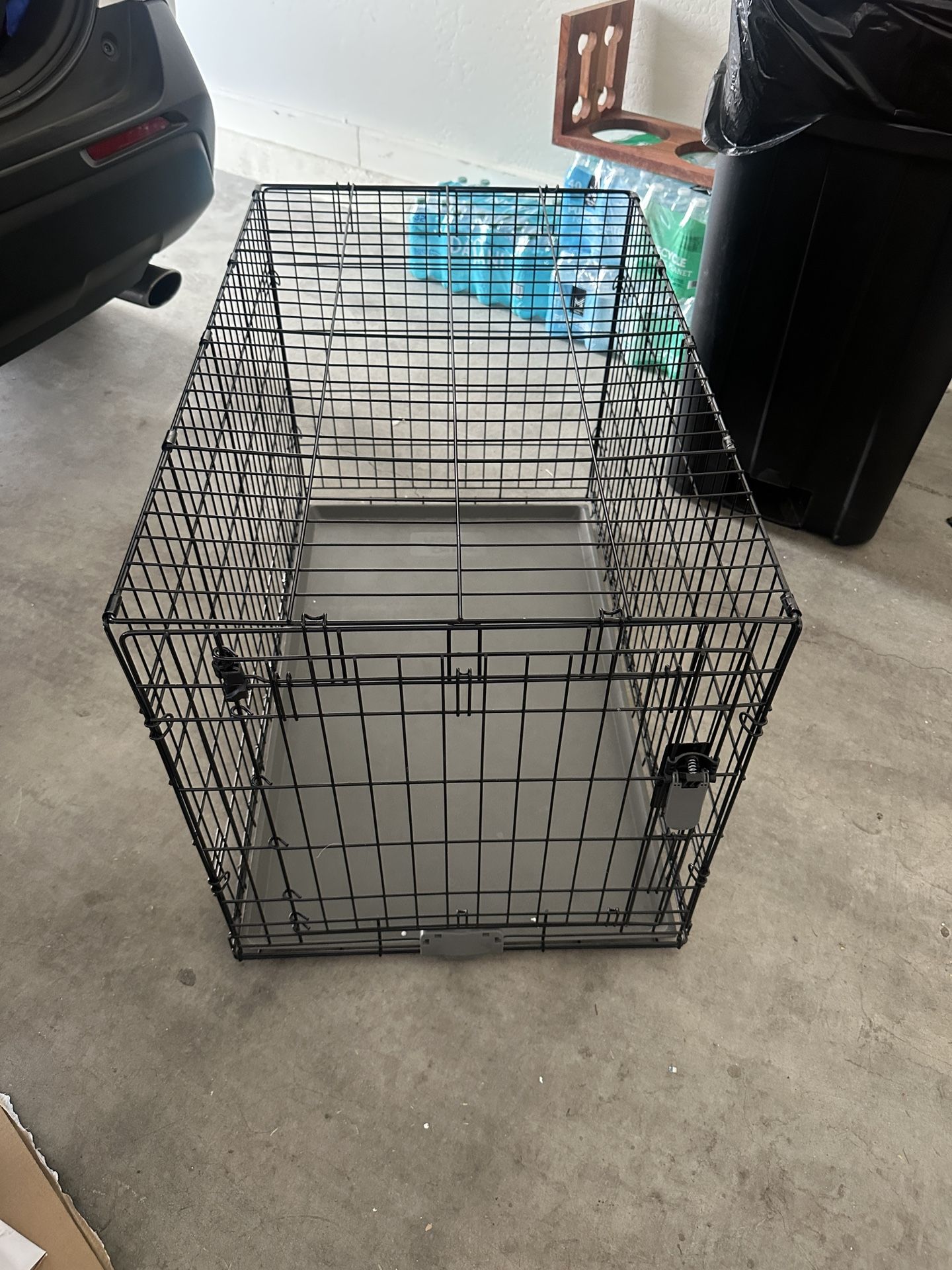 Large Dog Kennel β $50 (Must Pick Up β I-17 & Happy Valley)