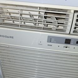 8000 Btu Frigidaire  Window Air Conditioner