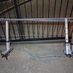 Thule Adjustable Ladder Rack 