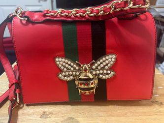 Queen Bee red cross body purse