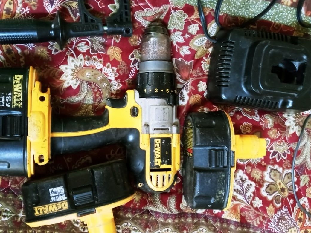 18 volt dewalt Hammer Drill