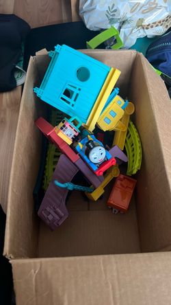 Thomas & Friends Fix 'Em Up Friends Motorized Toy Train Set