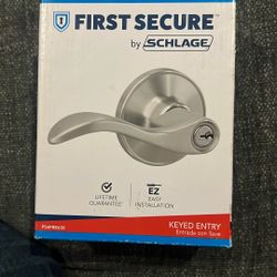 Presley Lever Locked 