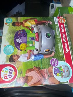 Play Day Space Water Table 14 Pieces