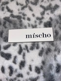 Mischo beauty eyeshadow palette