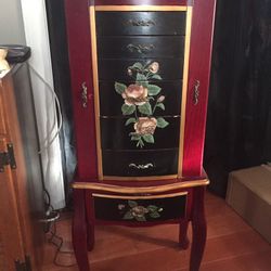 Jewelry Dressee