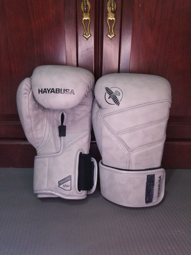 Hayabusa Boxing Gloves LX 12oz Damaged