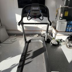 Horizon 7.4 Treadmill