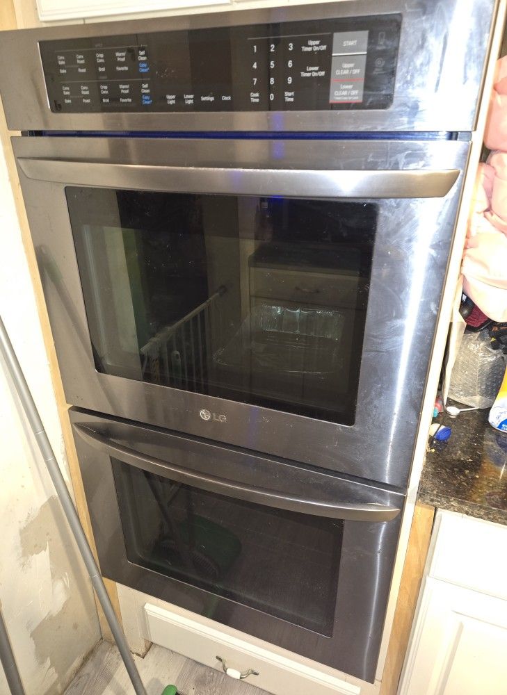LG Double Wall Convection Oven