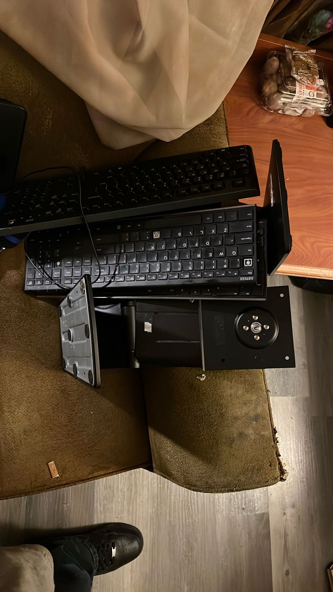 Arteck Universal Stainless Steel 2.4 G USB Wireless Keyboard