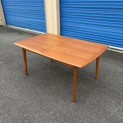 Mid Century Modern Danish Teak Dining Table With Butterly Leaf By Elsteds Møbelfabrik 