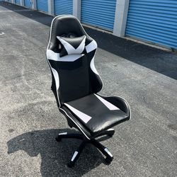 Black White Adjustable Rolling Spinning Computer Desk Gamer Office Chair! Seat height 15-20in 