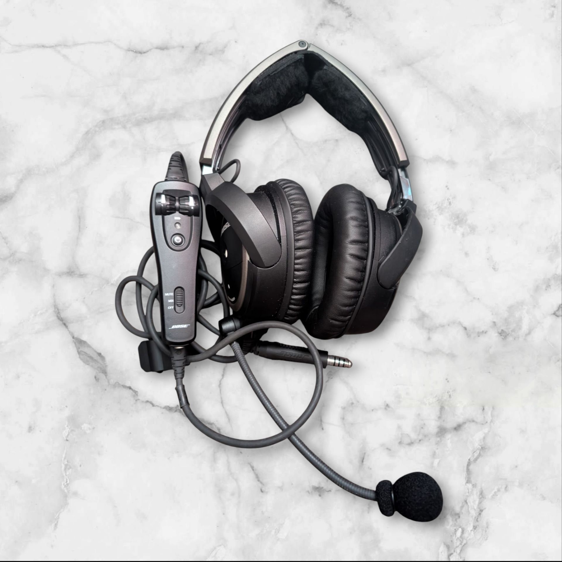 Bose a20 aviation headsets with u174 single plug