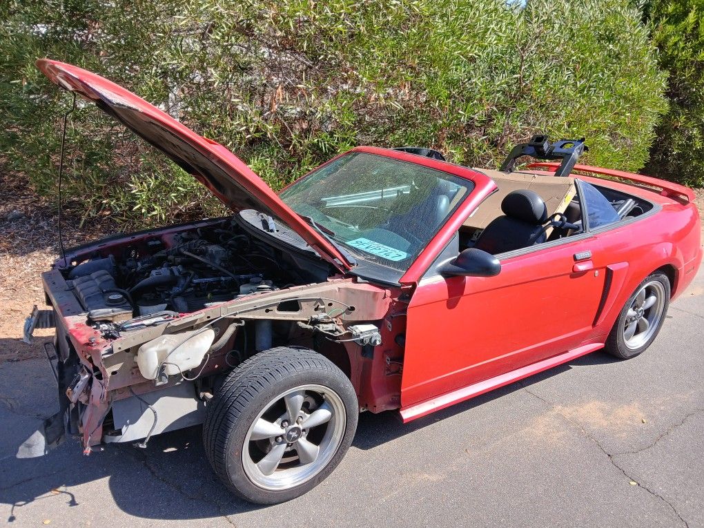 2004 Ford Mustang
