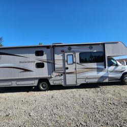 2014 Winnebago Minnie winnie 31 bunkhouse