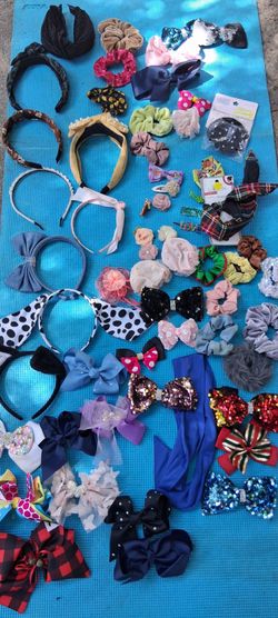 Huge bundle of hair clips bows scrunchies etc $25 for everything for any occasion slauson ave /western