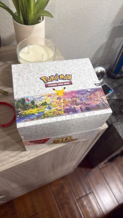 Pokémon TCG: 30th Celebration Mini Tin 10-Count Display Box