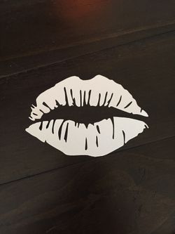 Lip cut outs