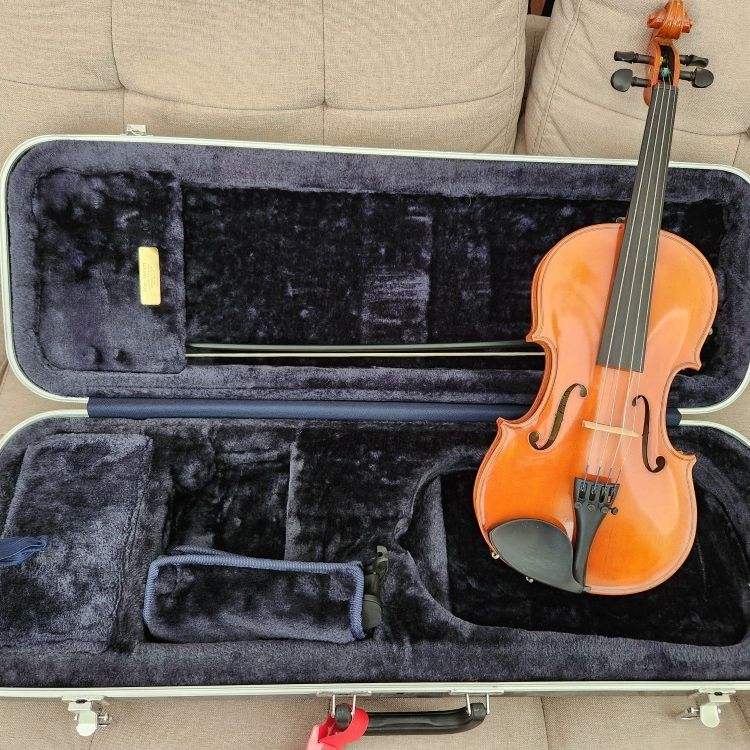 Strobel ML80 4/4 Violin and bow With Case