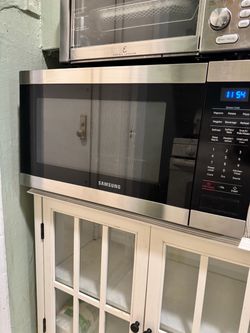 Samsung Large Countertop Microwave – Stainless Steel