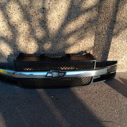 2008-23 Chevy Express Grill