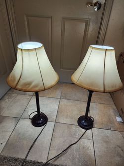 Matching lamps