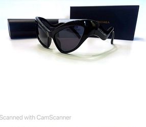 New BAL 😎🕶️ Geometric Oversized Black