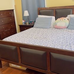 King Bed Set With Side Table,  Big Drawer, Dressing Table And Mattress