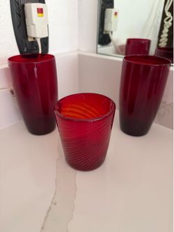 RED DRINKING GLASSES