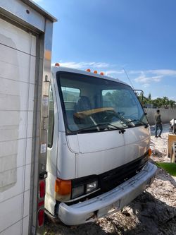 2001 ISUZU NPR-NQR CAB $1,200
