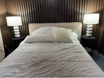 Premium Queen Size Bed