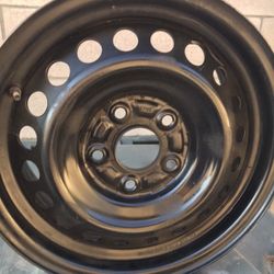 15 Inch Stock Rim Came Off An Acura $65