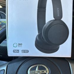 SONY Headphones With Bluetooth Included WH CH520 