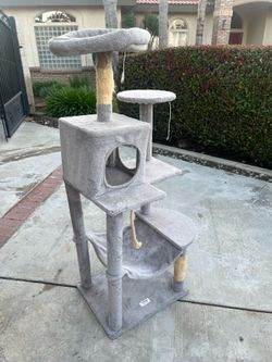 Cat tree