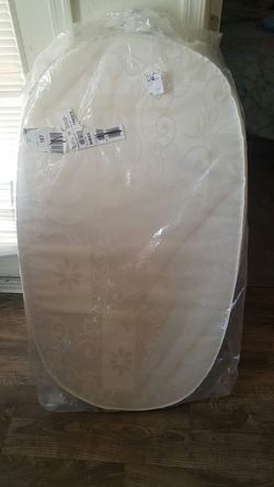 Oval crib matress