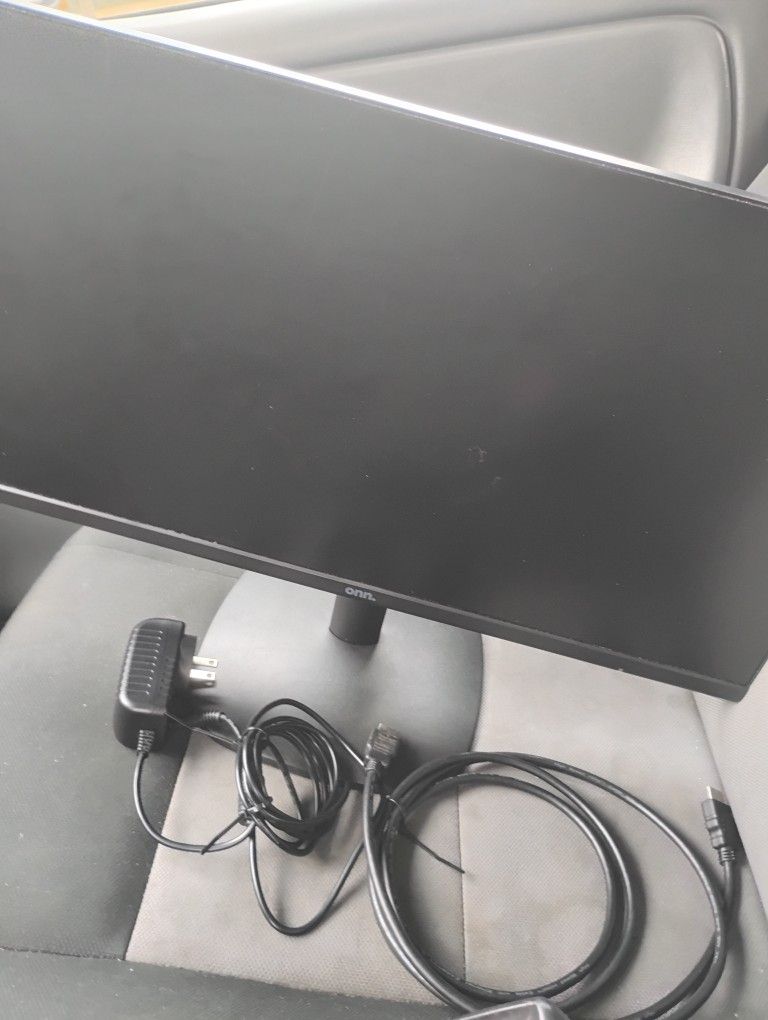 22" Onn Monitor and Everstart 750 Watt Inverter 