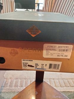 Men's 8.5. Sperry Gold cup collection leather boat shoes