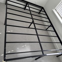 Queen Bed Metal Platform