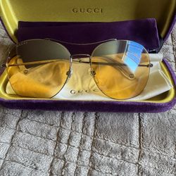 Gucci sun glasses 