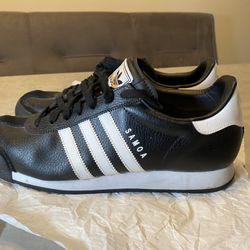 Adidas Sneakers 