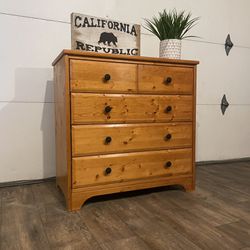 Solid Wood 5-Drawer Kids Dresser, Natural Pine Finish w/ Black Knobs