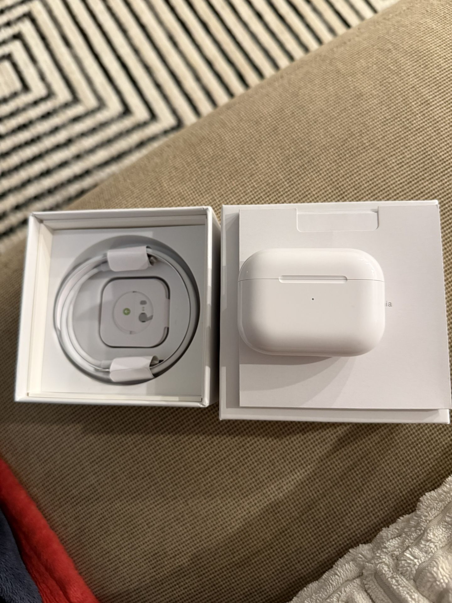 Airpods Gen 2 